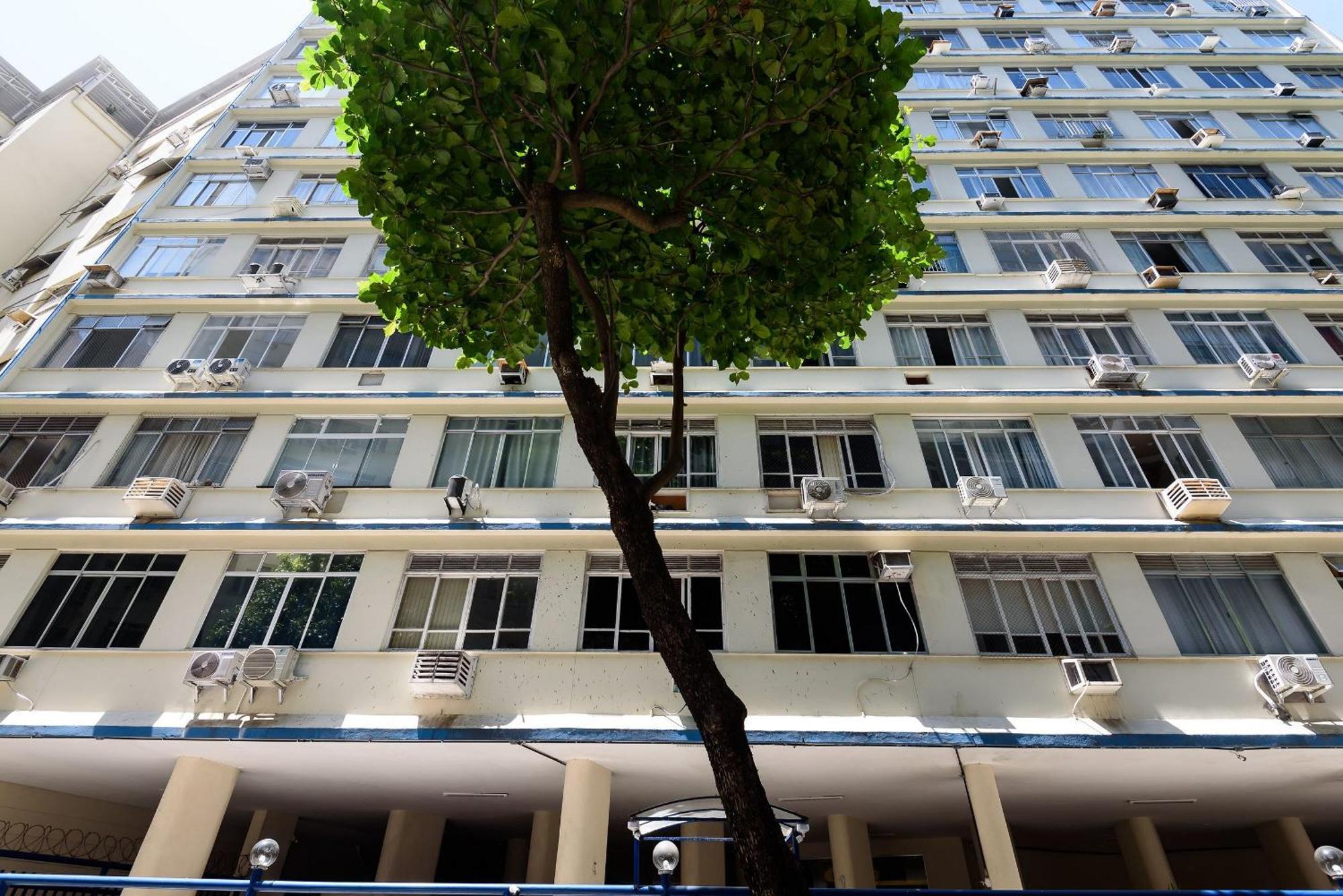 Apartamento A 140m Da De Copacabana | Df 125/1212 *